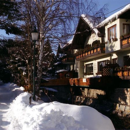 Gasthof Pension St. Wolfgang เคียร์ชแบร์ก อัม เวคเซล ภายนอก รูปภาพ